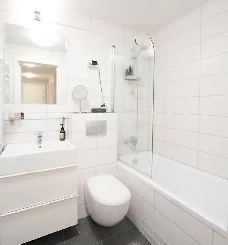 Apartment Sjarmerende Og Moderne I Sentrum