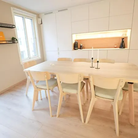 شقة Sjarmerende Og Moderne I Sentrum